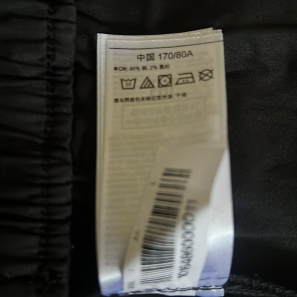 $10 CLEAR OUT SALE -  drawstring shorts NWT size L - Picture 3 of 3